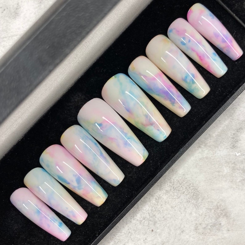 Pastel Marble Nails