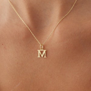 Collar con inicial de plata, delicado, minimalista, con letras, con nombre, personalizado, regalo para mejor amiga, para mamá.