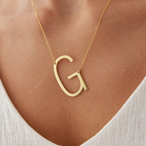 Colar com letras grandes, colar com nome, colar com monograma, colar com letras grandes, colar com alfabeto, presente para mãe, presente para o dia das mães
