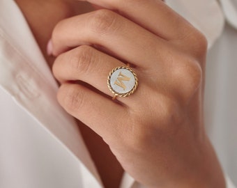 Perle Buchstaben Ring, Perlmutt Ring, Personalisierter Ring, Silber Münze Ring, Silber Initial Ring, Silber Perlen Ring