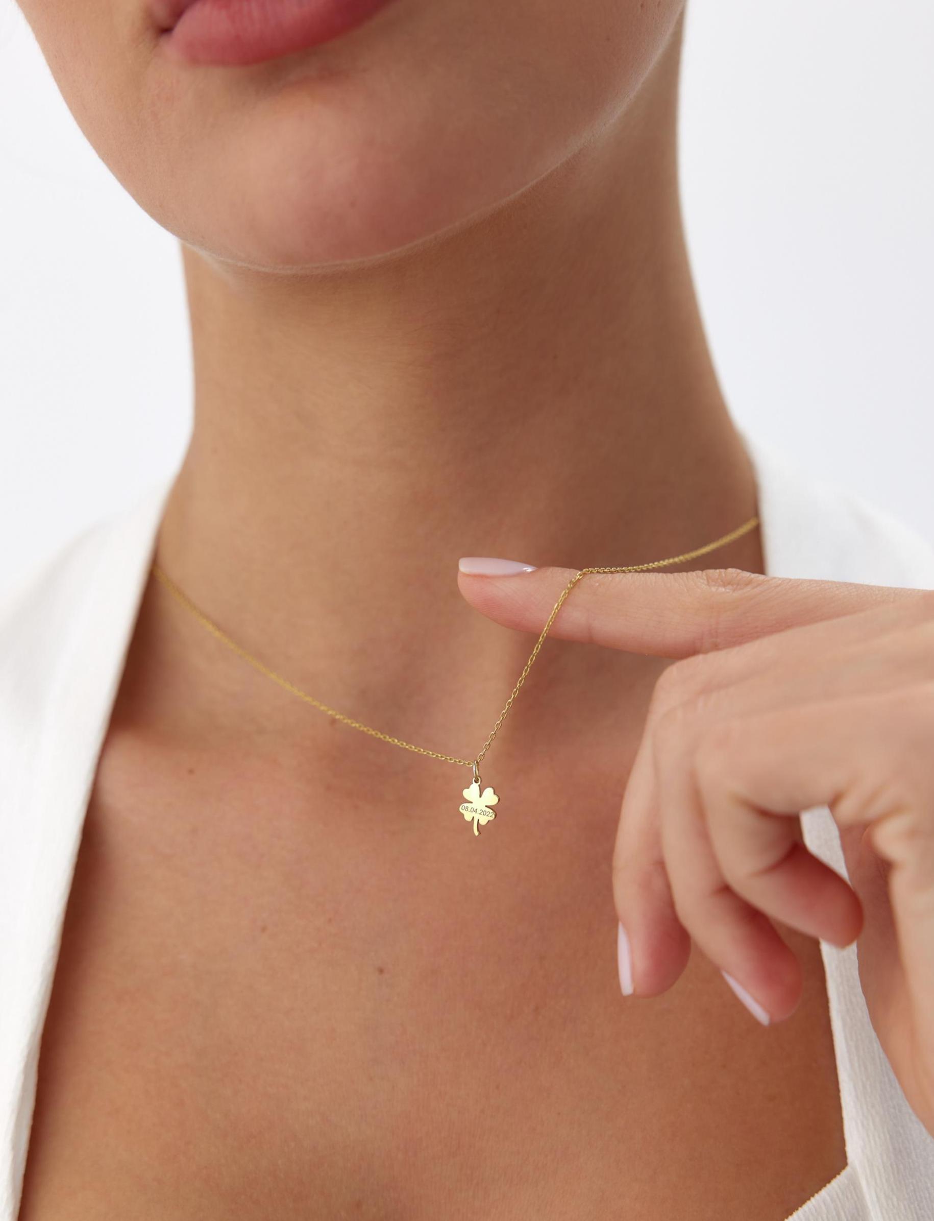 【bighugclub】CLOVER necklace Clover necklace– Lavishluxxshop
