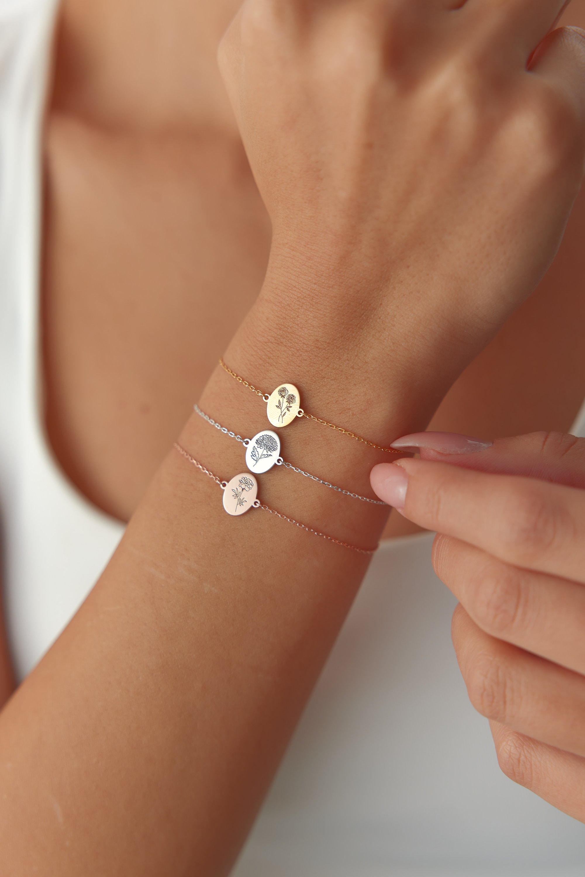 Tiny Birth Flower Bracelet, Wild Flowers Memorial, Sterling Silver Bracelet, Gift For Her, Birth Flower Jewelry, Floral Bracelet