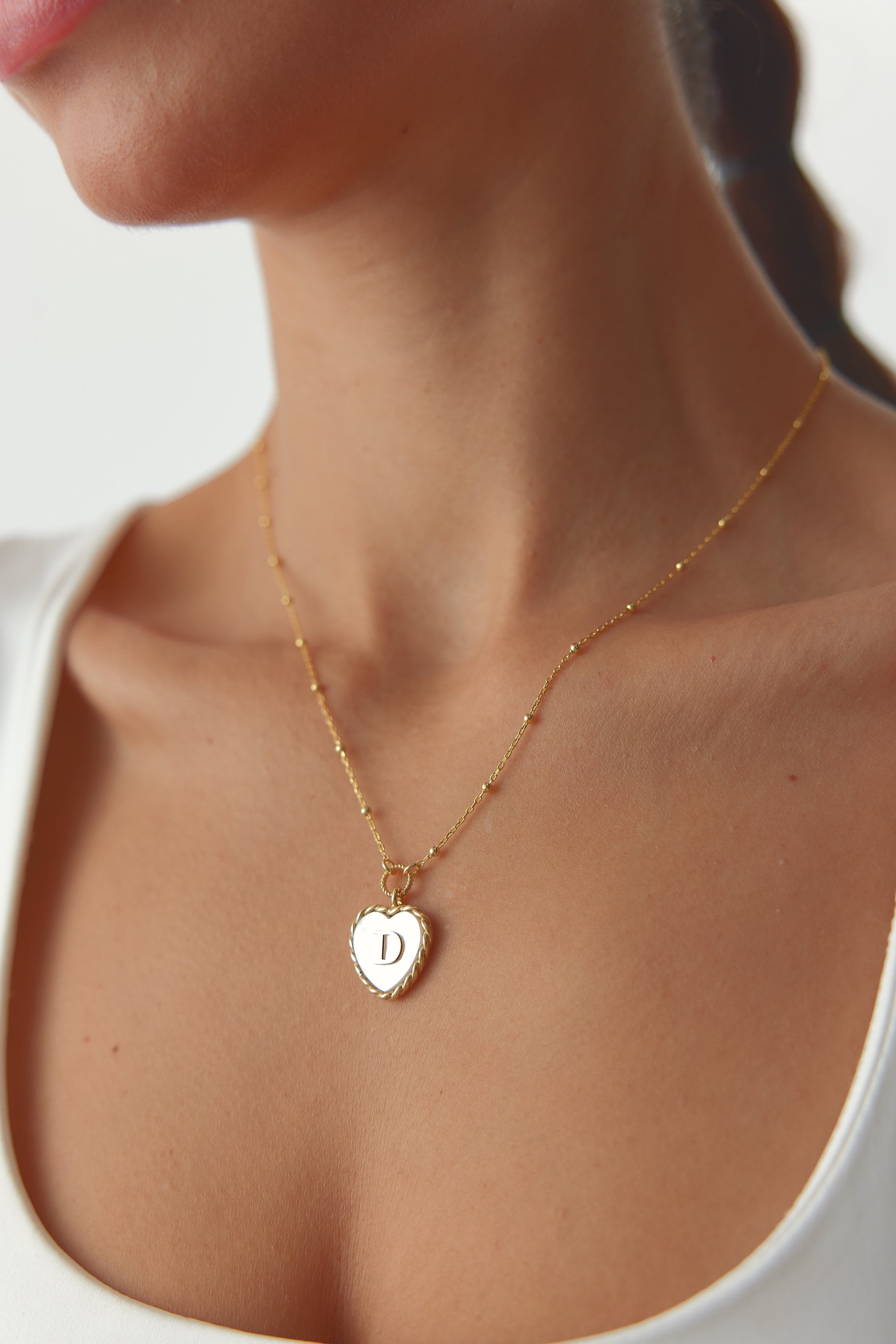 Mother of Pearl Letter Necklace, Personalized Initial Pearl Pendant, MOP Custom Heart Charm, Pearl Necklace Gift for Mom, Mothers Day Gift