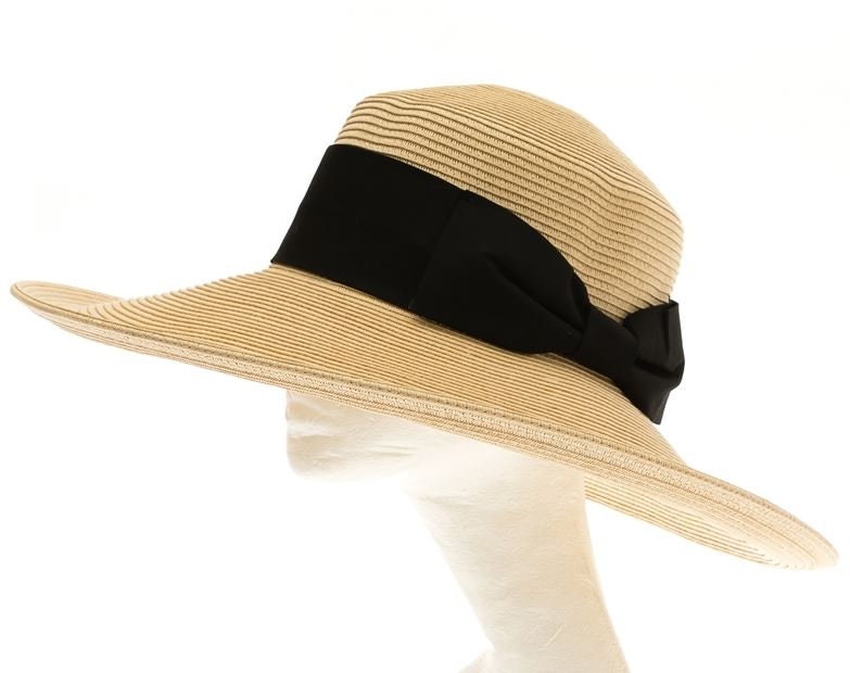 Glamorous Sun Hat With Downward Sloping 