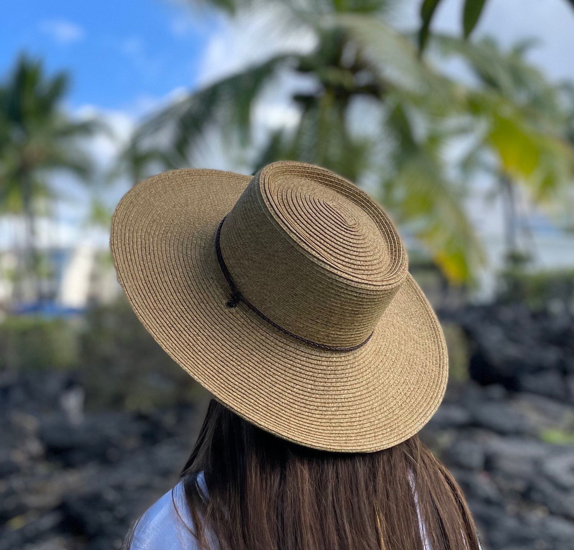 straw hiking hat