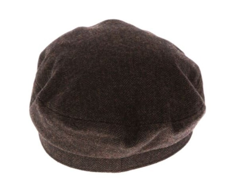 Fisherman's cap composed of herringbone pattern wool blend fabric. Faux leather band with side stitch detail zdjęcie 8