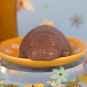Honey Bun Hippo Jelly Soap: Wildflower Honey Scented Moo Deng Merch