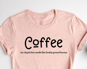 Kaffee Definition Shirt, lustige Kaffee T-Shirt, Kaffee Wortspiel Shirt, Geschenk für Kaffee-Liebhaber, Kaffee-Liebhaber-Shirt, Kaffee Grafik Tees, Kaffee Tee