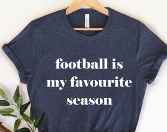 El fútbol es mi temporada favorita, fútbol femenino, camiseta deportiva, fútbol del día del partido, temporada de fútbol, fútbol dominical, fútbol lindo