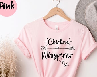 チキンウィスパーシャツ、面白いチキンTシャツ、チキンママ、チキンTシャツ、生意気なチキンTシャツ、チキンファーマーシャツ、チキンレディTシャツ