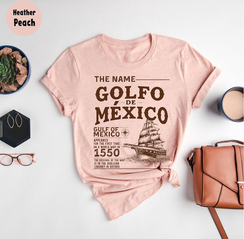 This "Gulf of Mexico Name Origin 1550 T-Shirt" celebrates the fascinating history of the Gulf of Mexico. Featuring a design inspired by its historical name origins, this shirt is perfect for history buffs, geography enthusiasts,