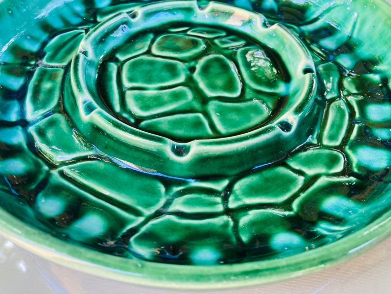 Vintage McCoy Pottery Style Large Green Turtle Texture Ashtray Made in USA image 2