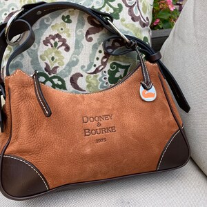 Vintage 1975 Dooney & Bourke Leather Brown Shoulder Bag no. J6265632 image 1