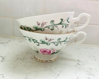 On Pair of Crown Dorset Fine Bone China Made in England Staffordshire Fine Ceramics  Tea/Coffee Mugs