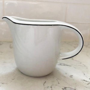 Schonwald 9389 Porcelain Creamer - White