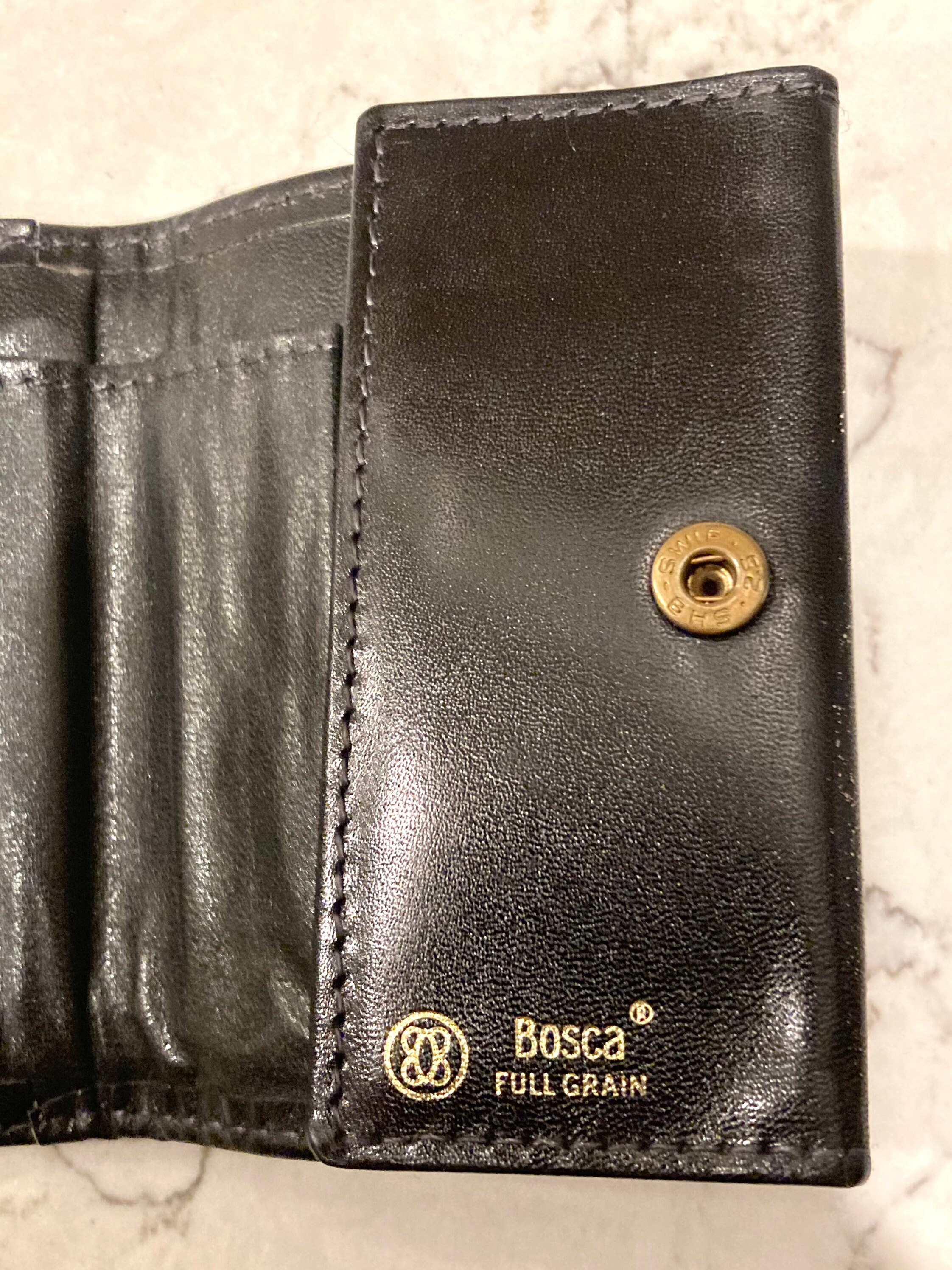 Vintage Bosca Fullgrain Coin / Dollar Black Leather Snap Closure