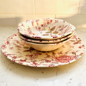 4 Piece Vintage Johnson Bros Rose Chintz 3 Cereal / Soup Bowl Ivory White Pink Roses and One Dinner Plate image 4