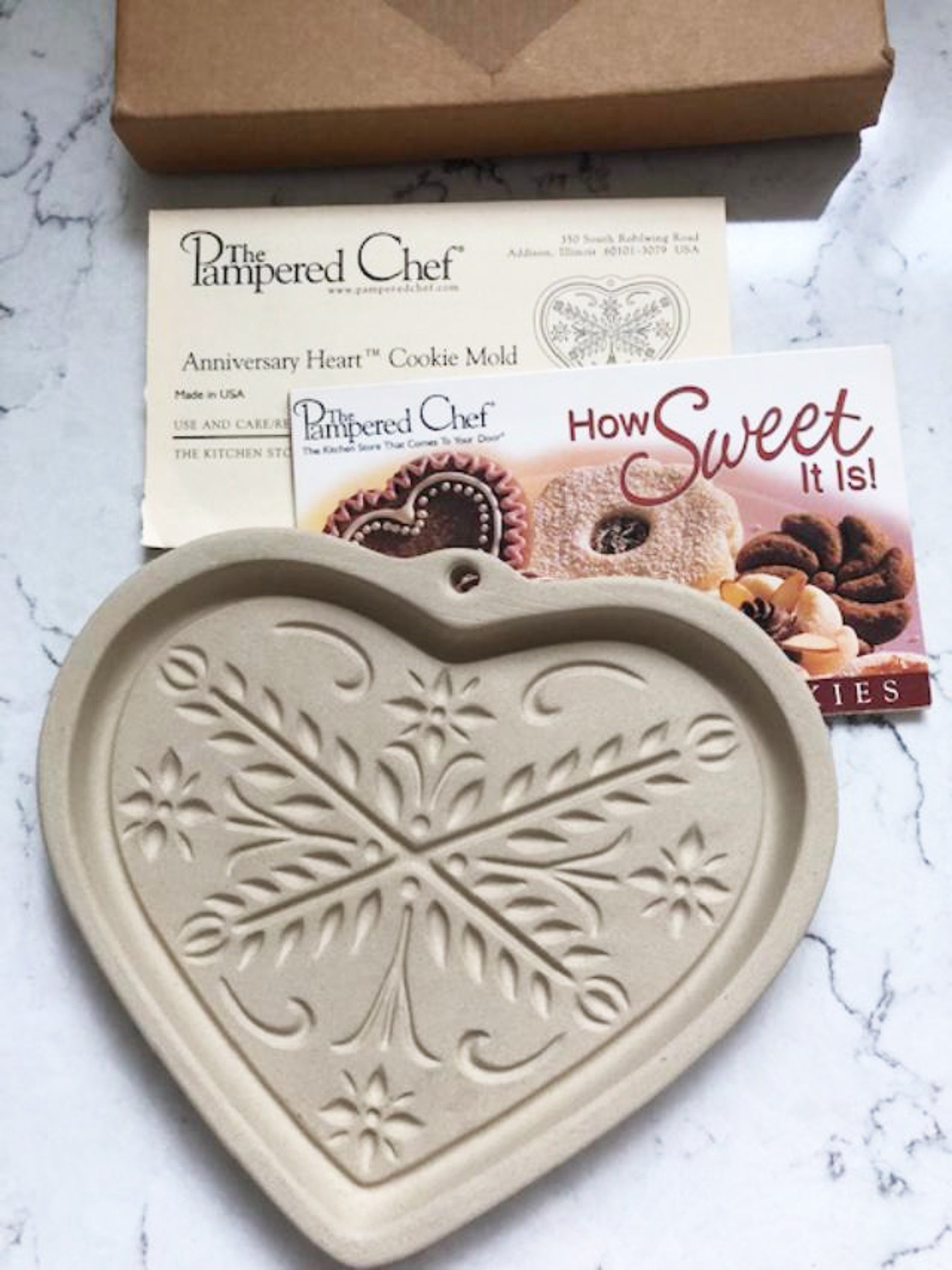 NIB vintage Pampered Heart Baking Cookie Stoneware Mold, Antique Craft
