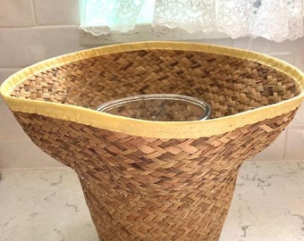 Vintage Straw Hat Shape Boho Plant Cover with Plastic Lining, Antique Beige Wicker Straw Floppy Type Hat Basket Planter