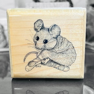 Timbre en caoutchouc rare monté sur bois vers les années 1990 « souris ballerine » par Ashley 38-S4 principalement des animaux