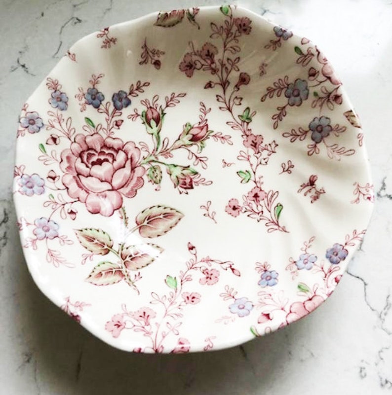 4 Piece Vintage Johnson Bros Rose Chintz 3 Cereal / Soup Bowl Ivory White Pink Roses and One Dinner Plate image 2
