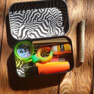 BREAKING BUD KIT 7-piece Stoner Kit Stoner Kit With Grinder - Etsy