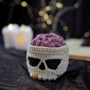 Brainy Skull Coaster set Crochet Pattern: Halloween Decor, crochet coasters (PDF file)