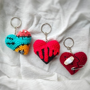 Creepy hearts CROCHET PATTERN / Amigurumi heart keychain PDF English pattern /  Dark valentines crochet pattern