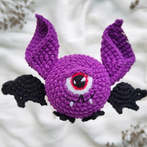 Cyclops Bat Crochet Pattern: Halloween Amigurumi Keychain (PDF file)