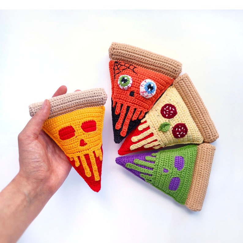 Skull pizza CROCHET PATTERN / Amigurumi pizza PDF English pattern / Halloween toy pattern / Crochet food pattern image 1