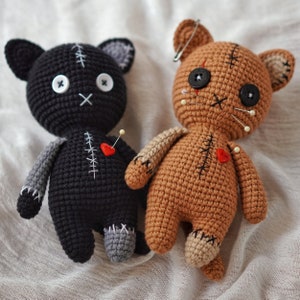 Voodoo Cat Virkmönster: Amigurumi-docka (PDF-fil)