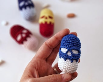Dead pill CROCHET PATTERN / Skull pill keychain PDF English pattern / Halloween amigurumi pattern