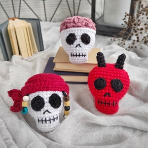 SKULL CROCHET PATTERN | Amigurumi skull keychain | Crochet human skull English pdf pattern 3 in 1