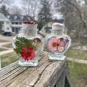 Floral Heart Glass Jar with Cork: Pressed Flower Decor