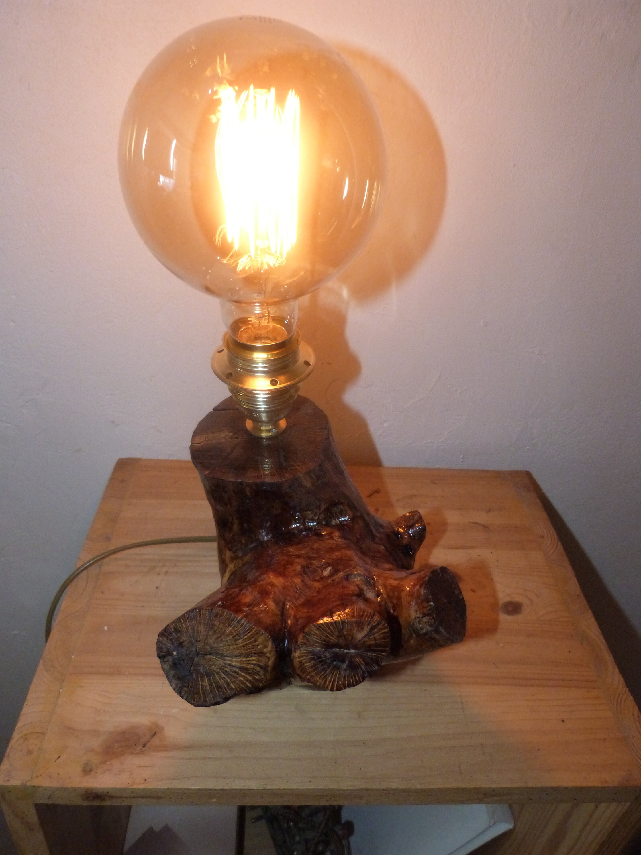 Lampe d'appoint en Amandier