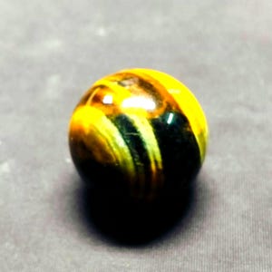 22mm+ Natural Tiger Eye Jasper Ball Crystal Sphere Home Decoration Divination Ball Crystal energy Tiger's-eye Sphere Mineral samples