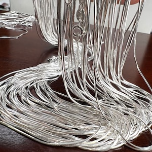 Massief 925 sterlingzilveren Italiaanse slangenketting, klaar om te dragen. Hoge kwaliteit 16", 18", 20" 925 gestempeld