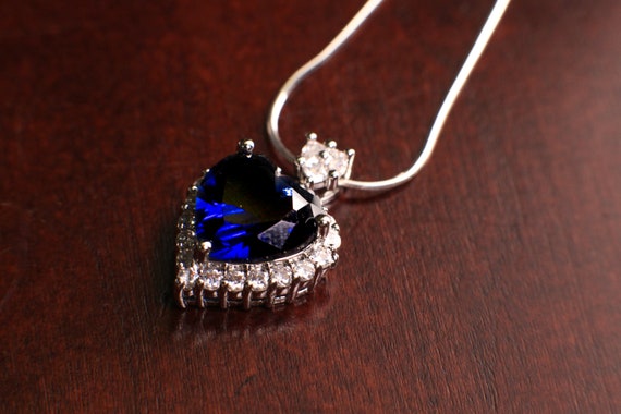 Blue Sapphire CZ Diamond Setting Ocean of the Heart Pendant 925