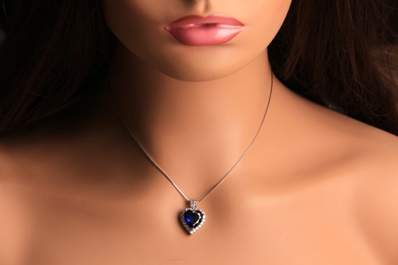 Blue Sapphire CZ Diamond Setting Ocean of the Heart Pendant 925