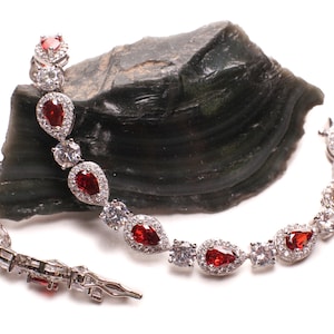 Garnet Teardrop shape Prong Setting CZ Diamond 925 Sterling Silver Tennis Bracelet with double Safety Lock 7.5&quot;