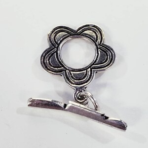 925 Sterling silver 17mm Daisy flower Bali handmade toggle clasp. 1 set