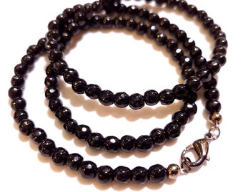 Colar artesanal com contas de ônix preto genuíno de 6 mm, facetadas e redondas, de qualidade AAA. Elegante presente para homens e mulheres.