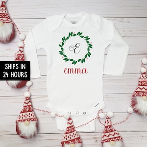 Christmas Gift Baby Personalized Name Onesie®, Newborn Outfit, Custom Christmas Baby Girl Gif, Christmas Wreath Infant and Toddler Bodysuit
