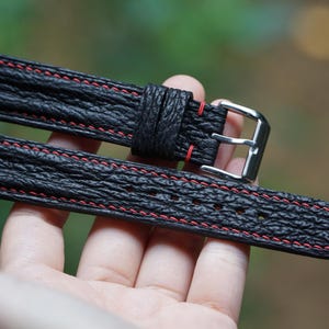 Double Ridge Black Shark läderklockarmband - Dubbelvadderat klockarmband