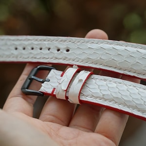 Biały pasek do zegarka z małej skóry pytona 19 mm 20 mm 21 mm 22 mm 23 mm 24 mm 26 mm