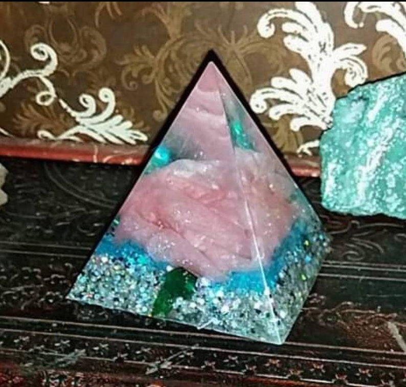 Custom Pet Cremation Resin Pyramid Ashes Keepsake Memorial Etsy