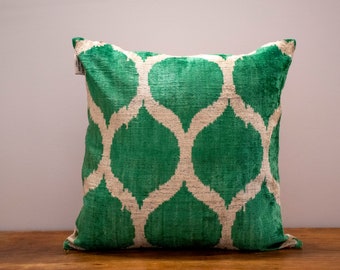 Luxury Ikat cushion- Ikat pillow - Silk Velvet pillow - Decorative pillow - Velvet Ikat pillow - Hand-made pillows - Cuscino velluto seta