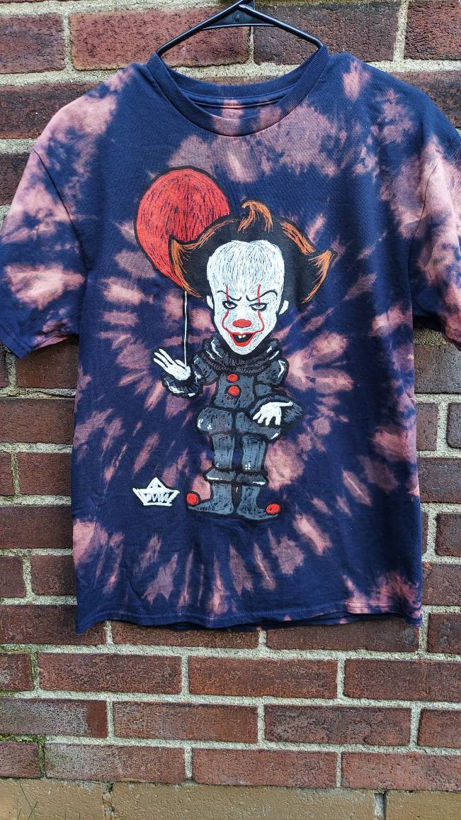 Discover Pennywise IT Portrait Vintage Inspired Unisex Tie Dye Tee