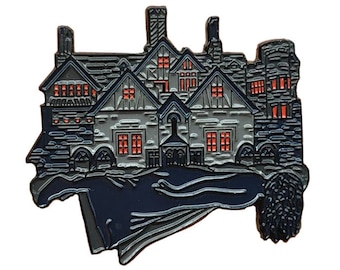 Haunting Of Hill Haus Emaille Pin