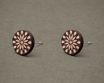 Wooden Stud Earrings - Earring - 9mm & 7mm - Flower